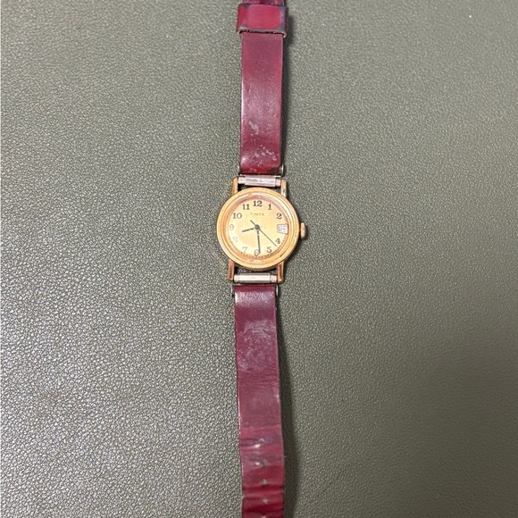 Vintage Manual Timex Gold Watch with Maroon Strap - Picture 3 of 3